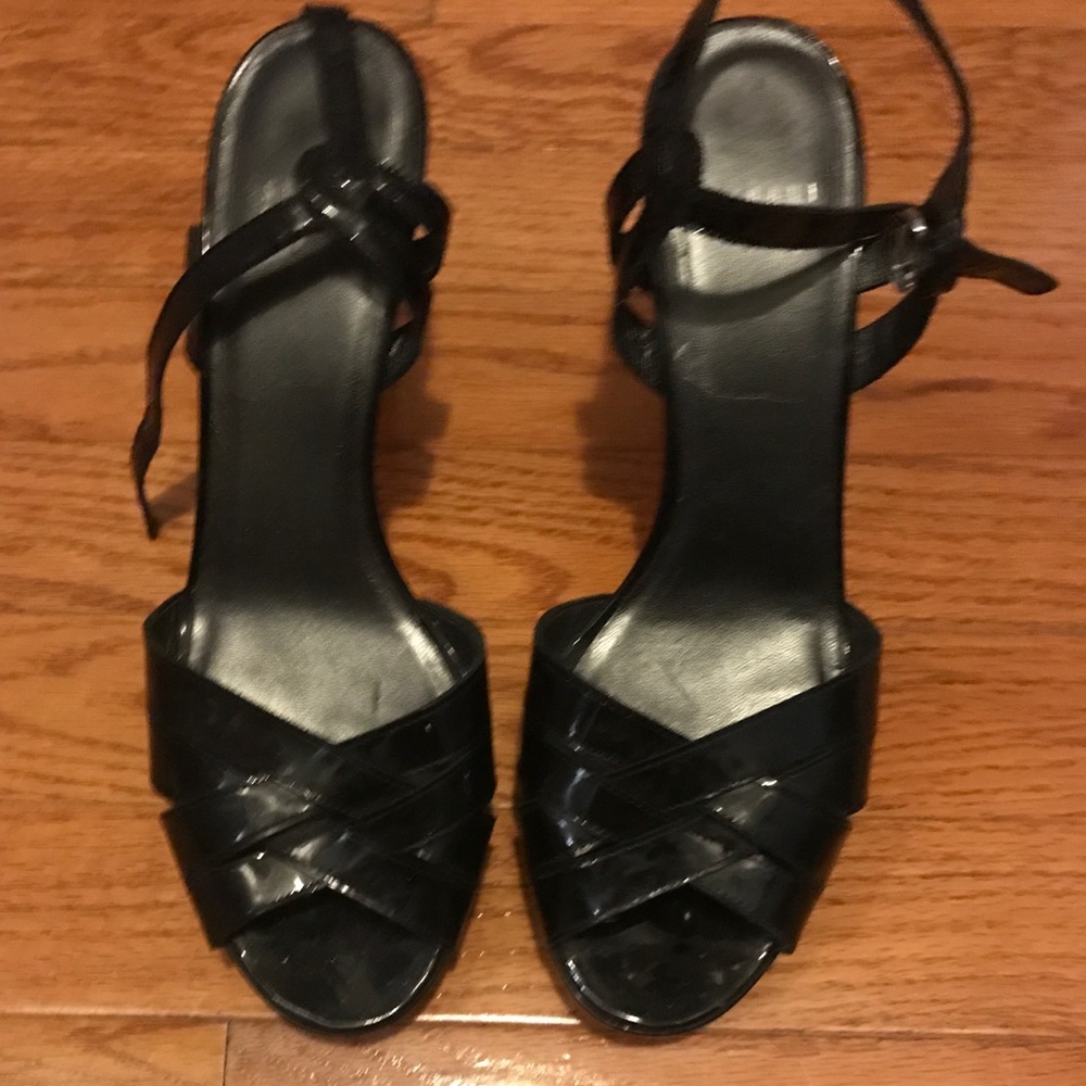 Stuart Weitzman pumps